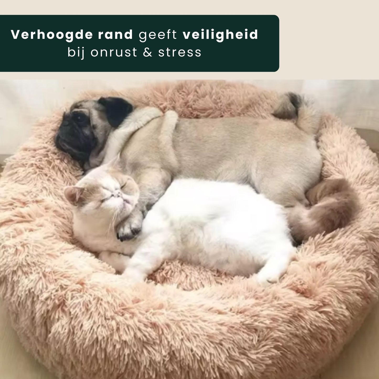 Detail van ultra-zachte pluche stof van PawNest honden- en kattenmand